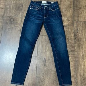 Frame Le Skinny de Jeanne Crop